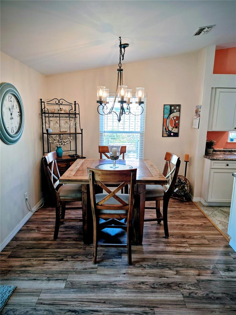 HAMLETS AT WHITCOMB PLACE THE - Residential