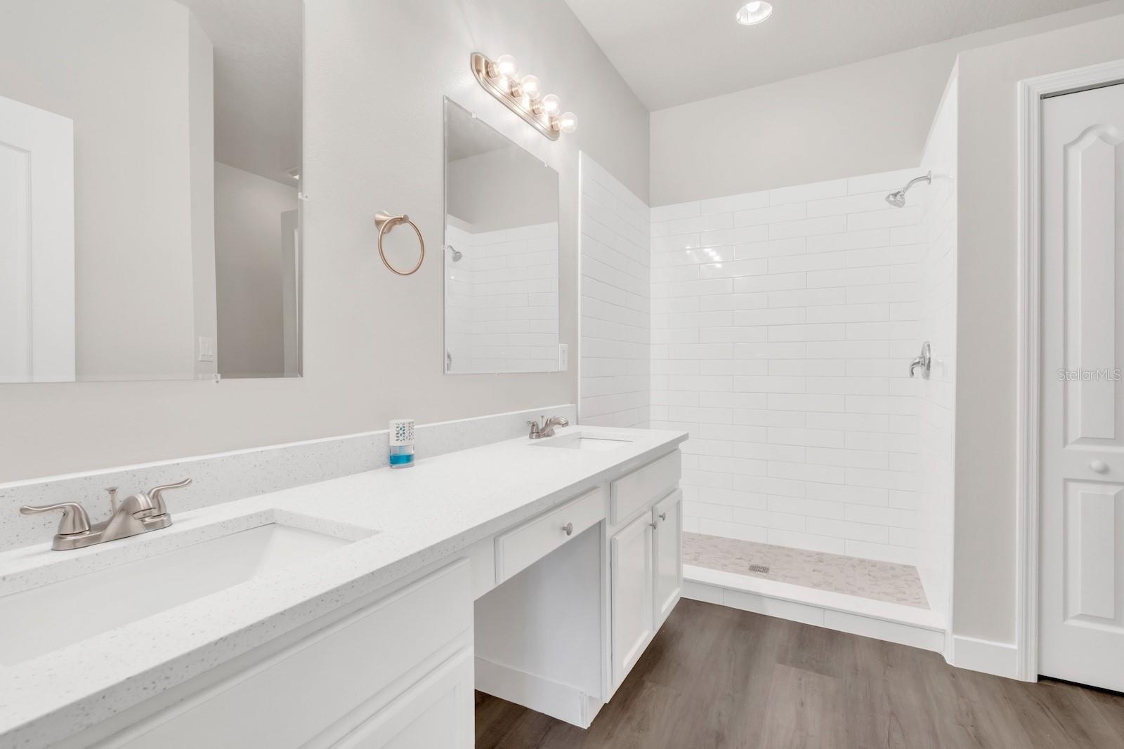 ROBINSON HILLS - Residential