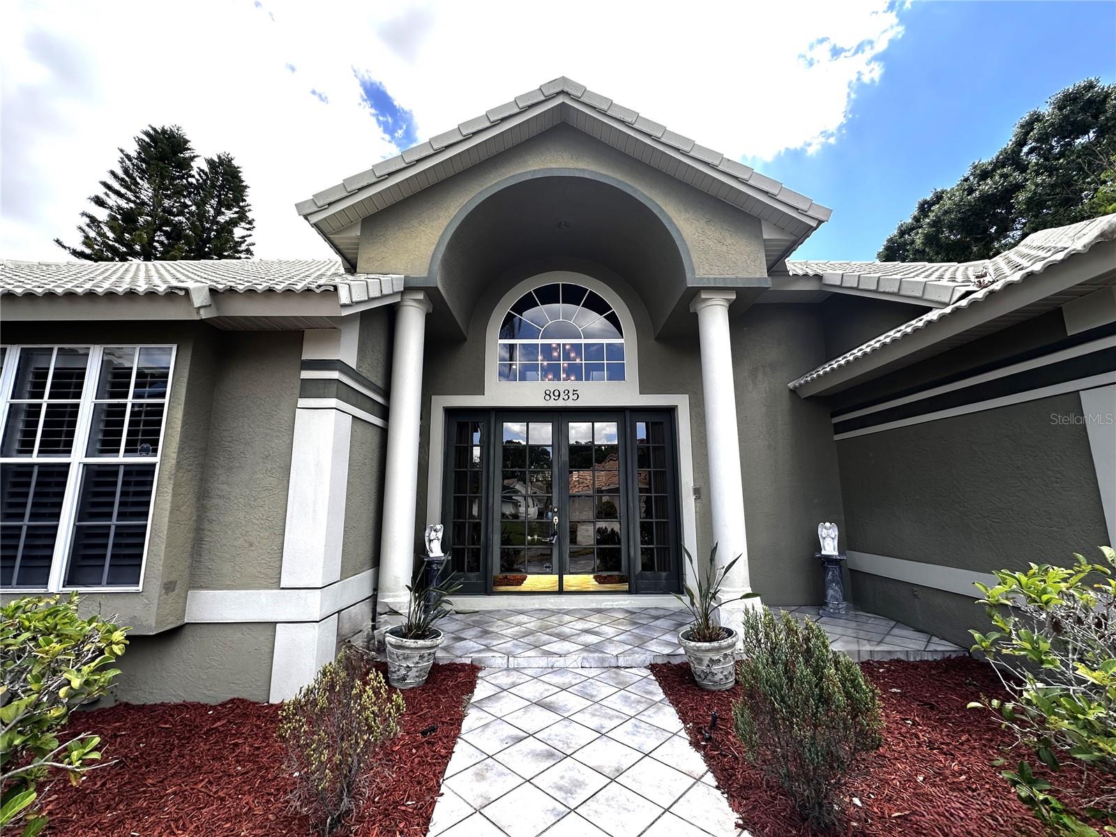8935 JONATHAN MANOR DRIVE