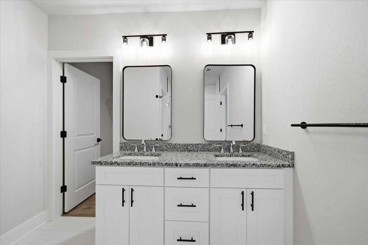 ROYAL HIGHLANDS - Residential