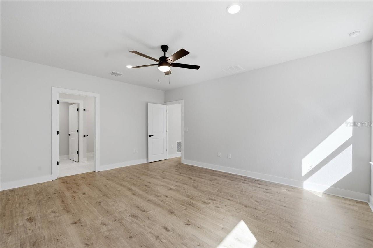 ROYAL HIGHLANDS - Residential