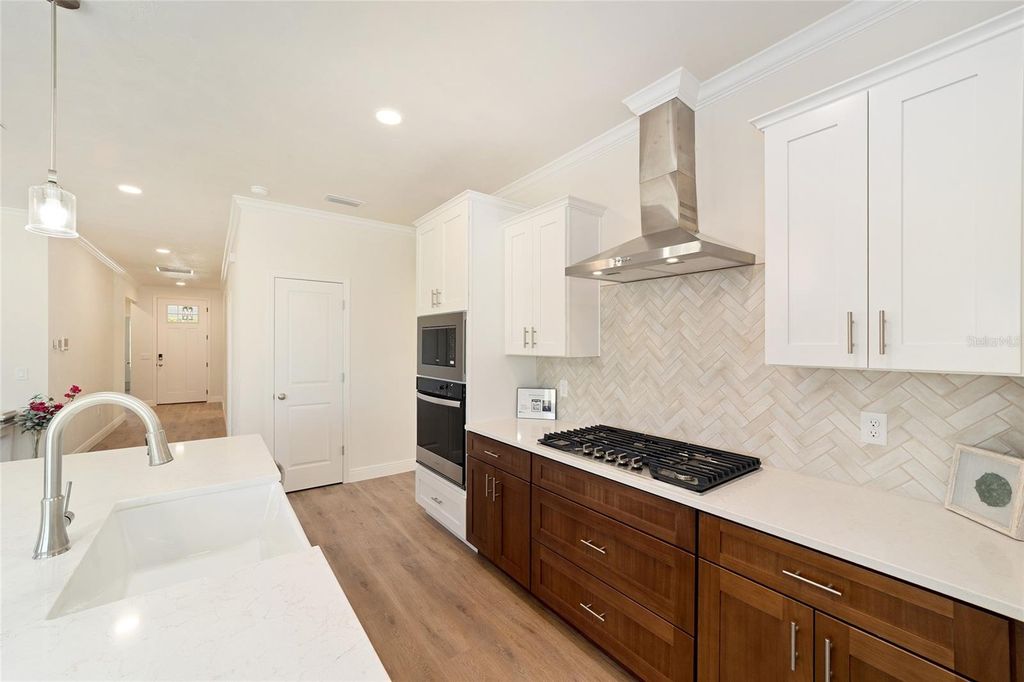 Photo of 6683 SW 10th Lane, Gainesville, FL 32607 (MLS # GC531116)