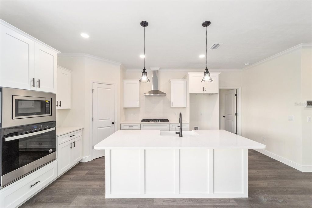 Photo of 6683 SW 10th Lane, Gainesville, FL 32607 (MLS # GC531116)