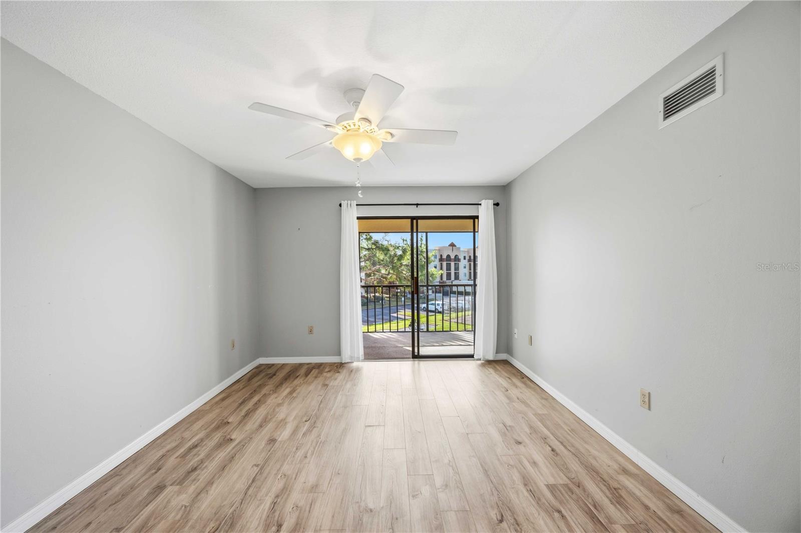 VILLA D ESTE SEC B - Residential