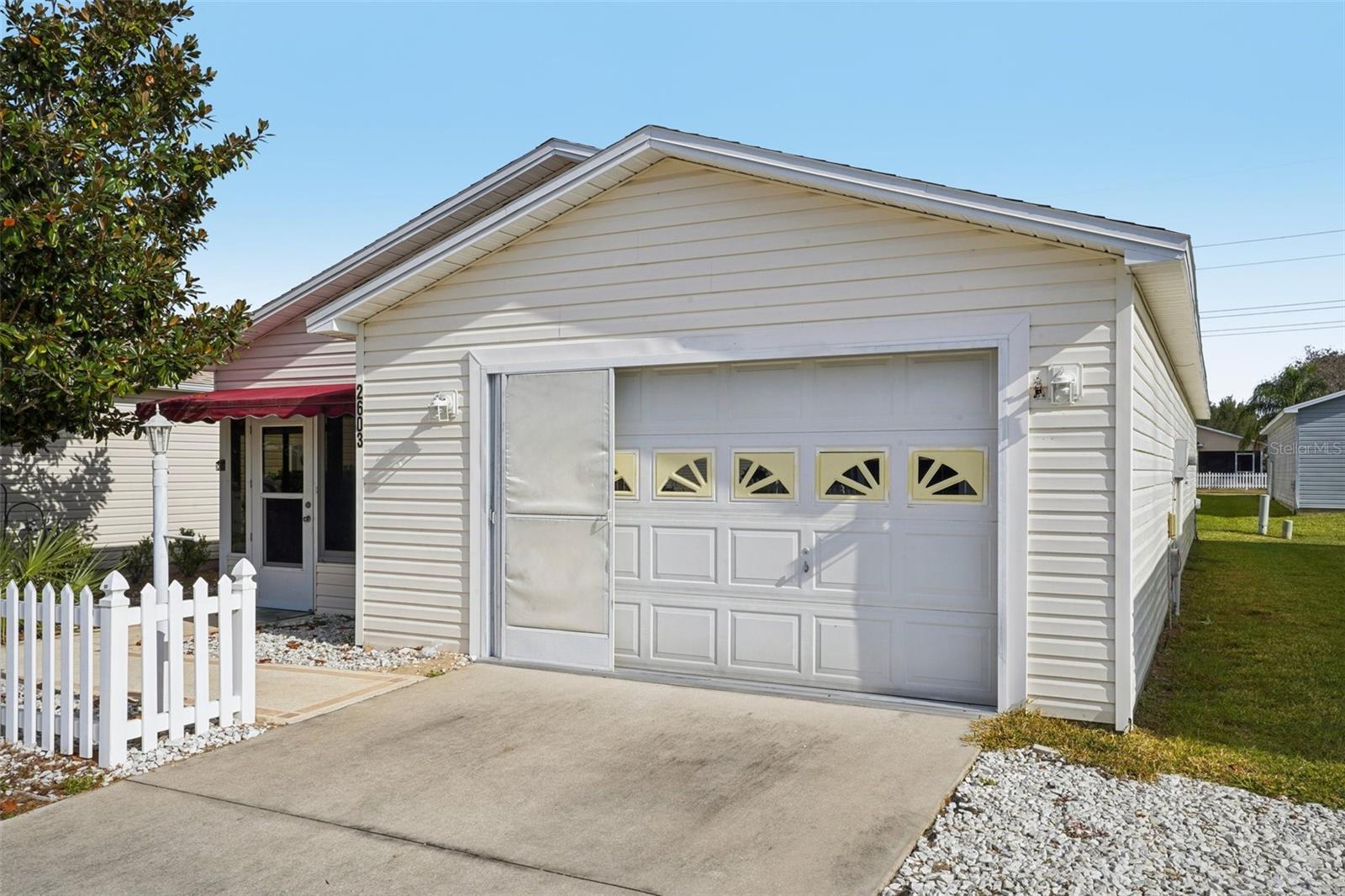 VILLAGES OF SUMTER VILLA DELCANTO - Residential