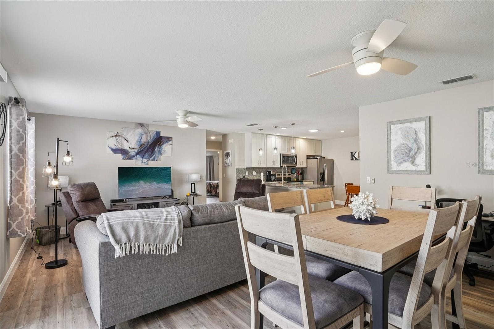 VILLAGES OF SUMTER VILLA DELCANTO - Residential