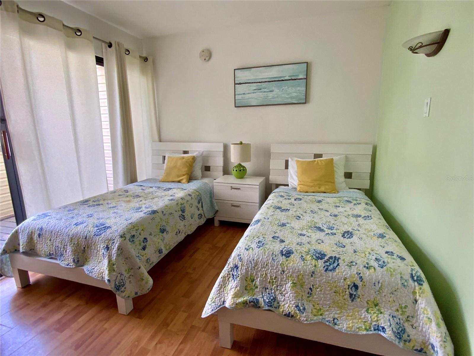 CORTEZ BEACH - Residential Income