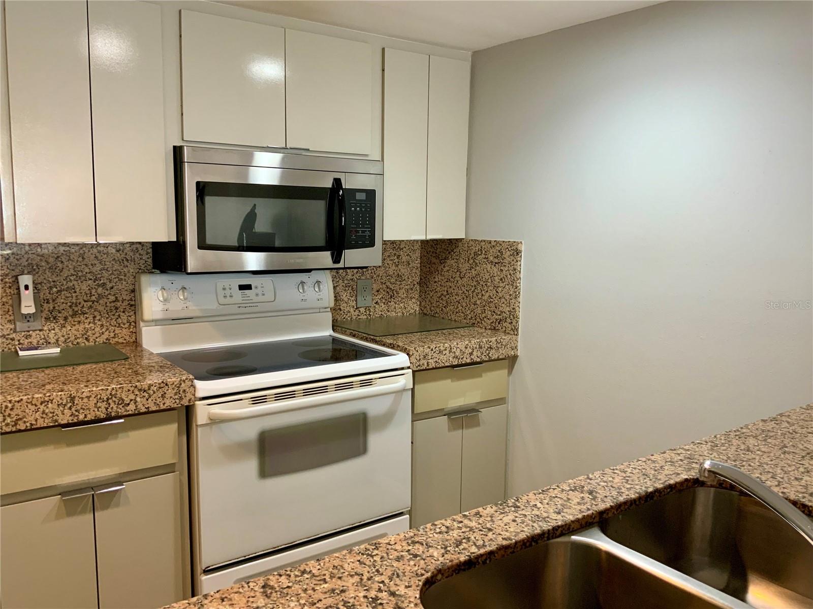 CORTEZ BEACH - Residential Income