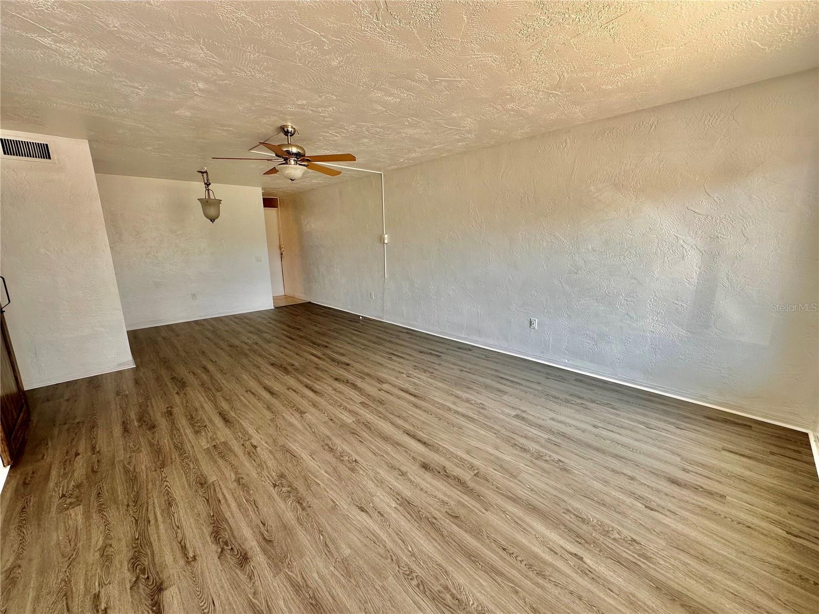 2454 AUSTRALIA WAY E 12