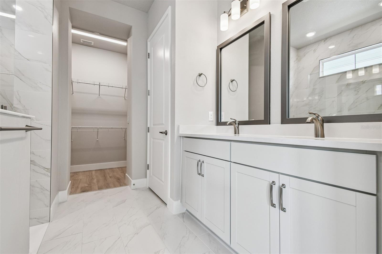 EMERALD LANDING AT WATERSIDE - Residential