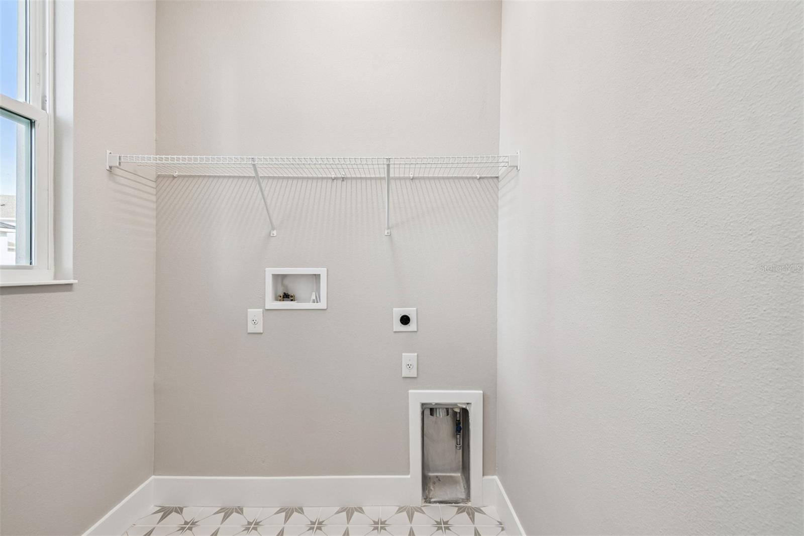 EMERALD LANDING AT WATERSIDE - Residential