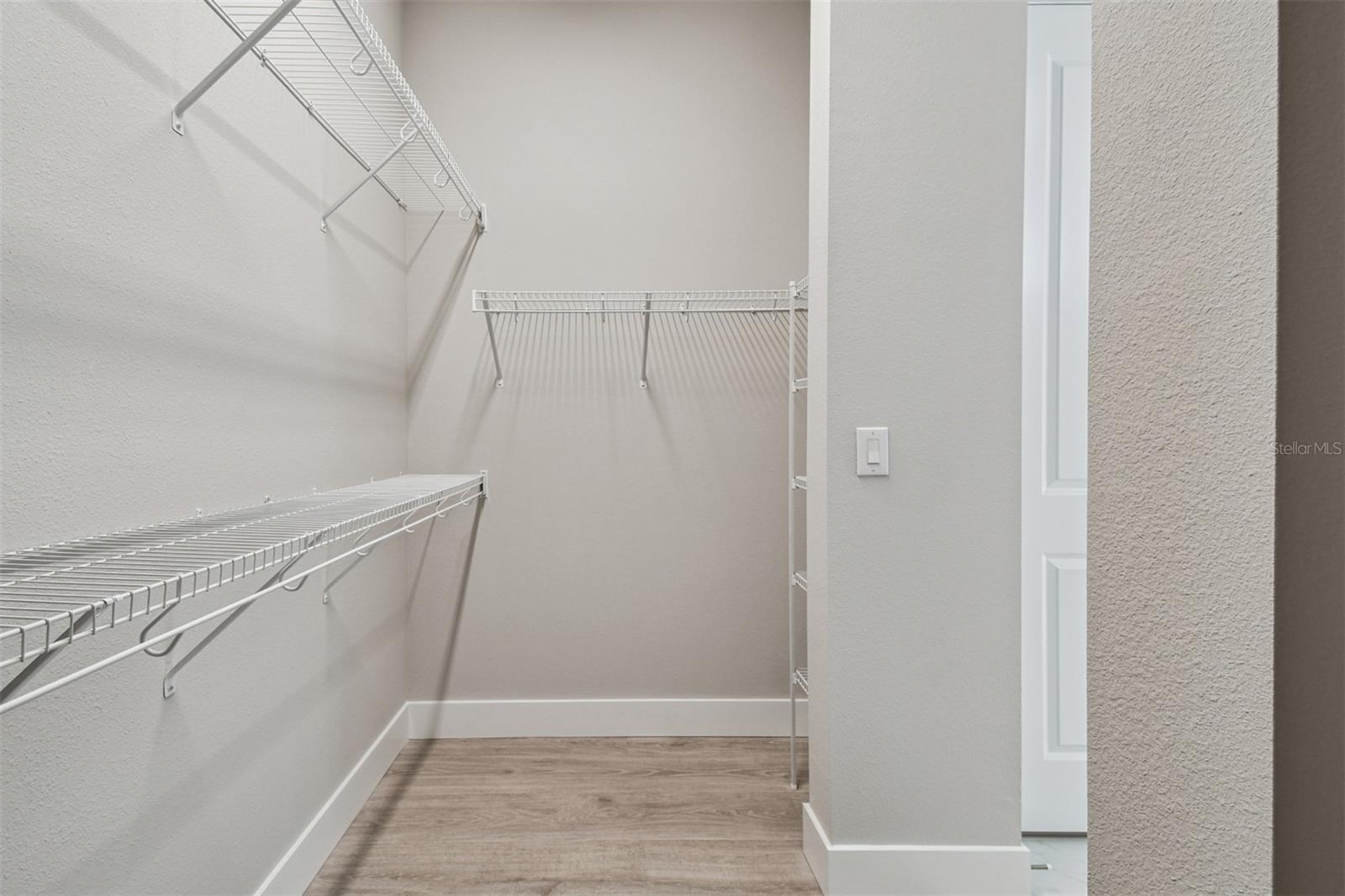 EMERALD LANDING AT WATERSIDE - Residential