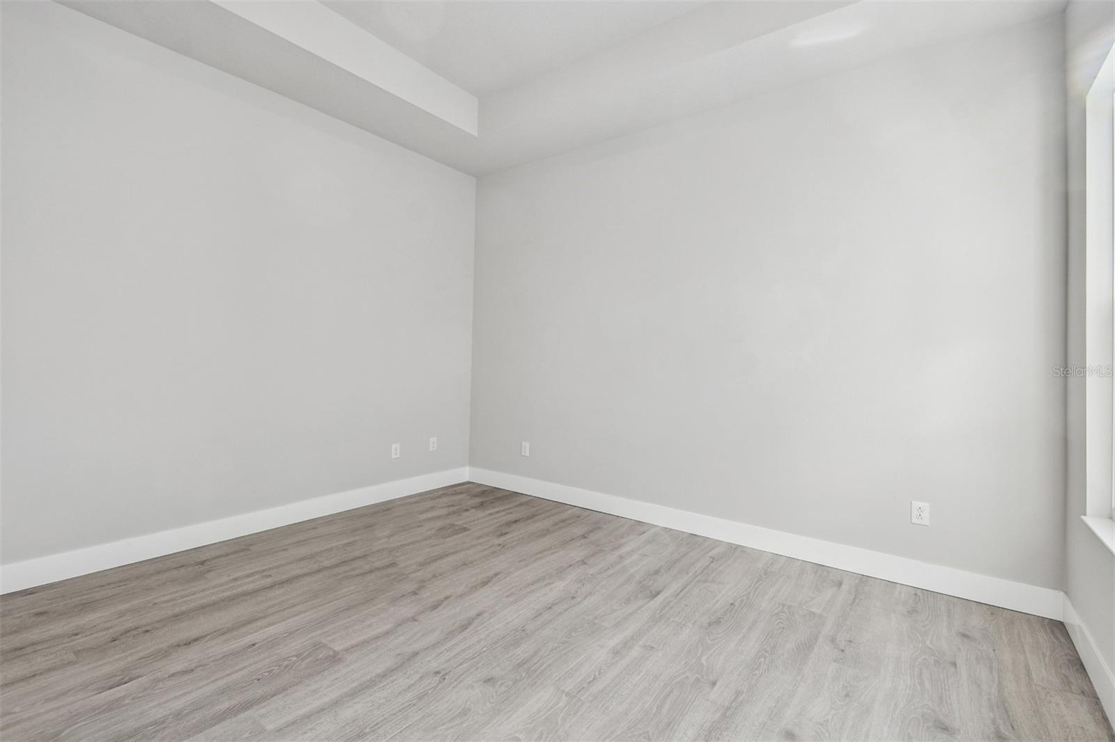 EMERALD LANDING AT WATERSIDE - Residential