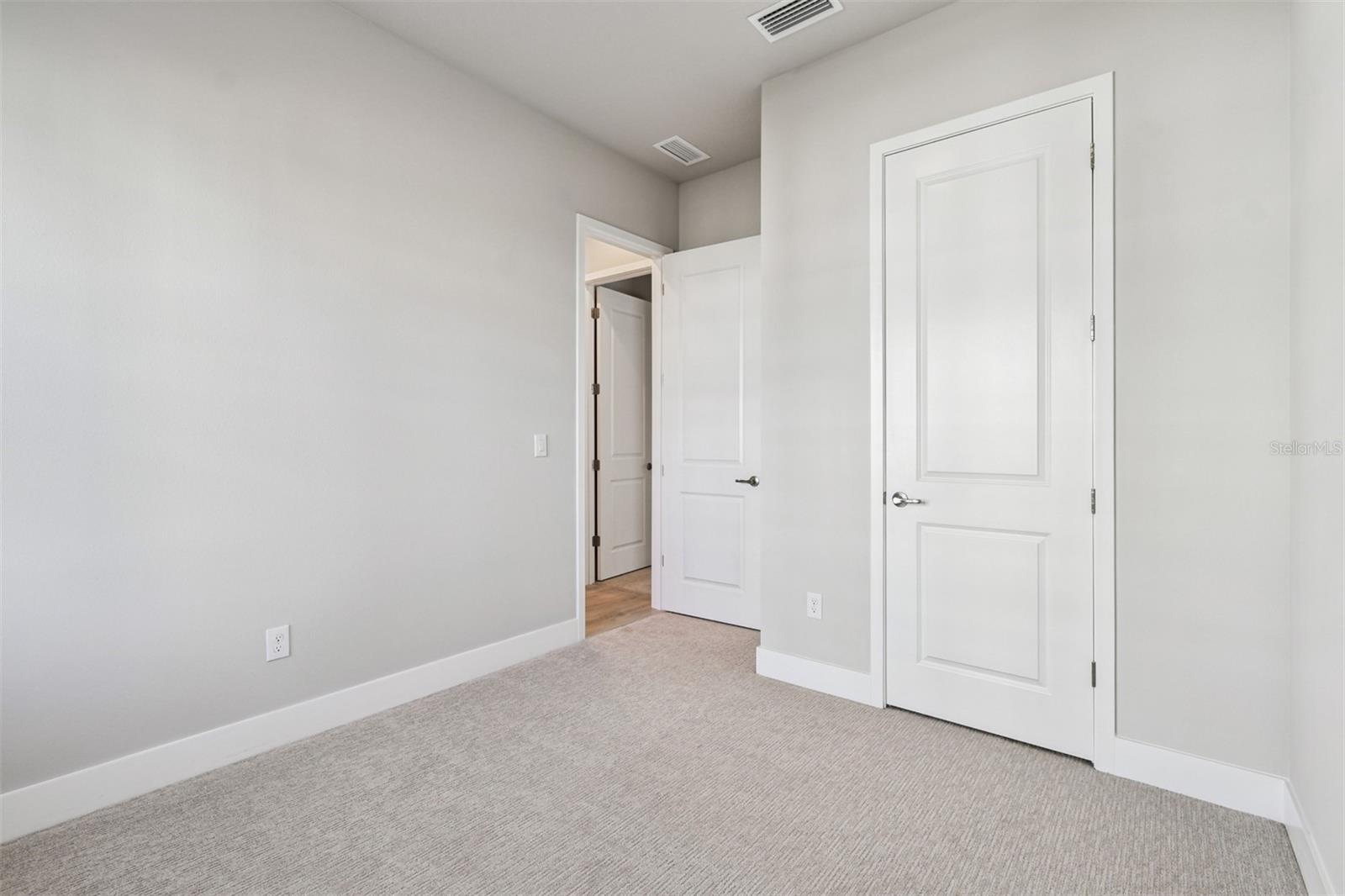 EMERALD LANDING AT WATERSIDE - Residential