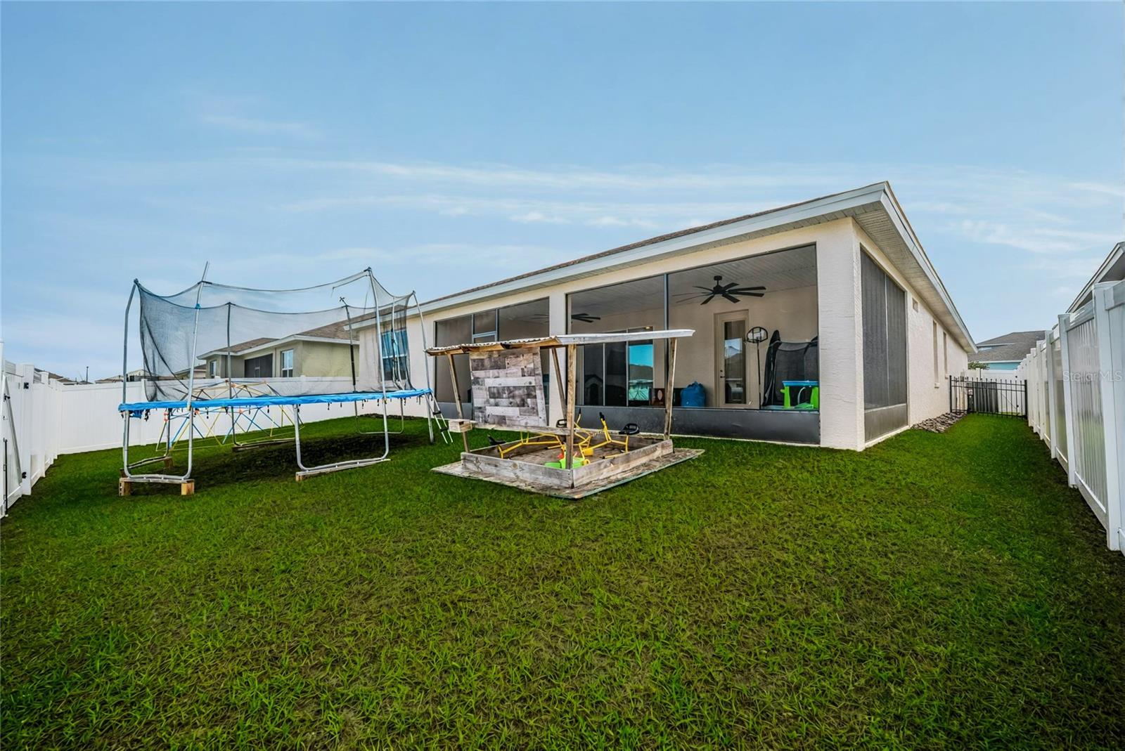 CALESA TOWNSHIP ROAN HILLS - Residential