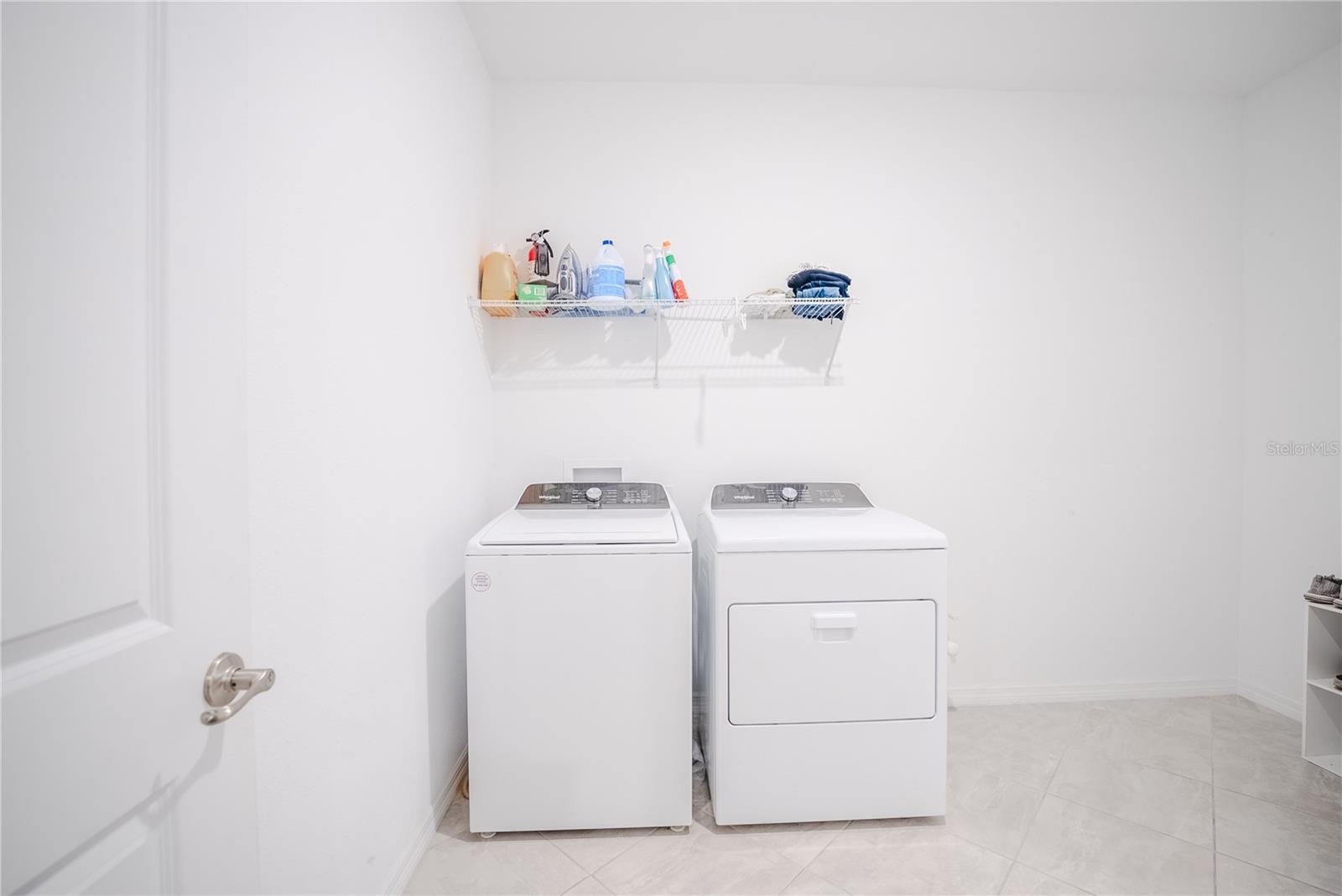 CALESA TOWNSHIP ROAN HILLS - Residential