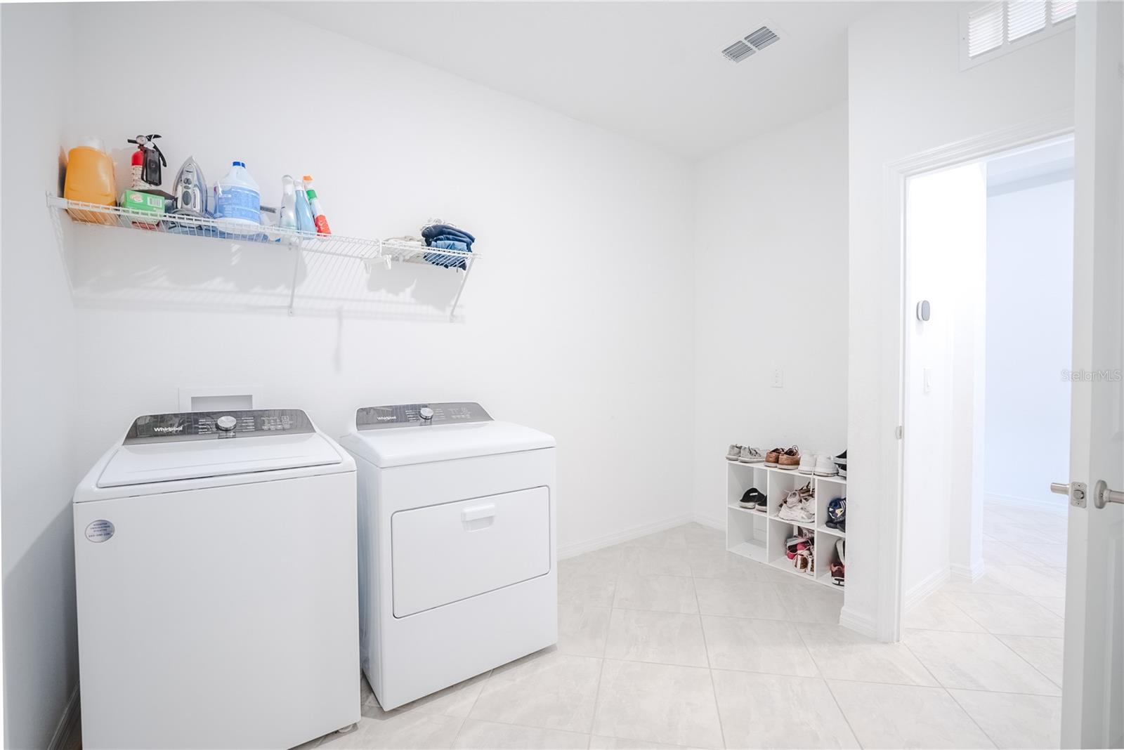 CALESA TOWNSHIP ROAN HILLS - Residential