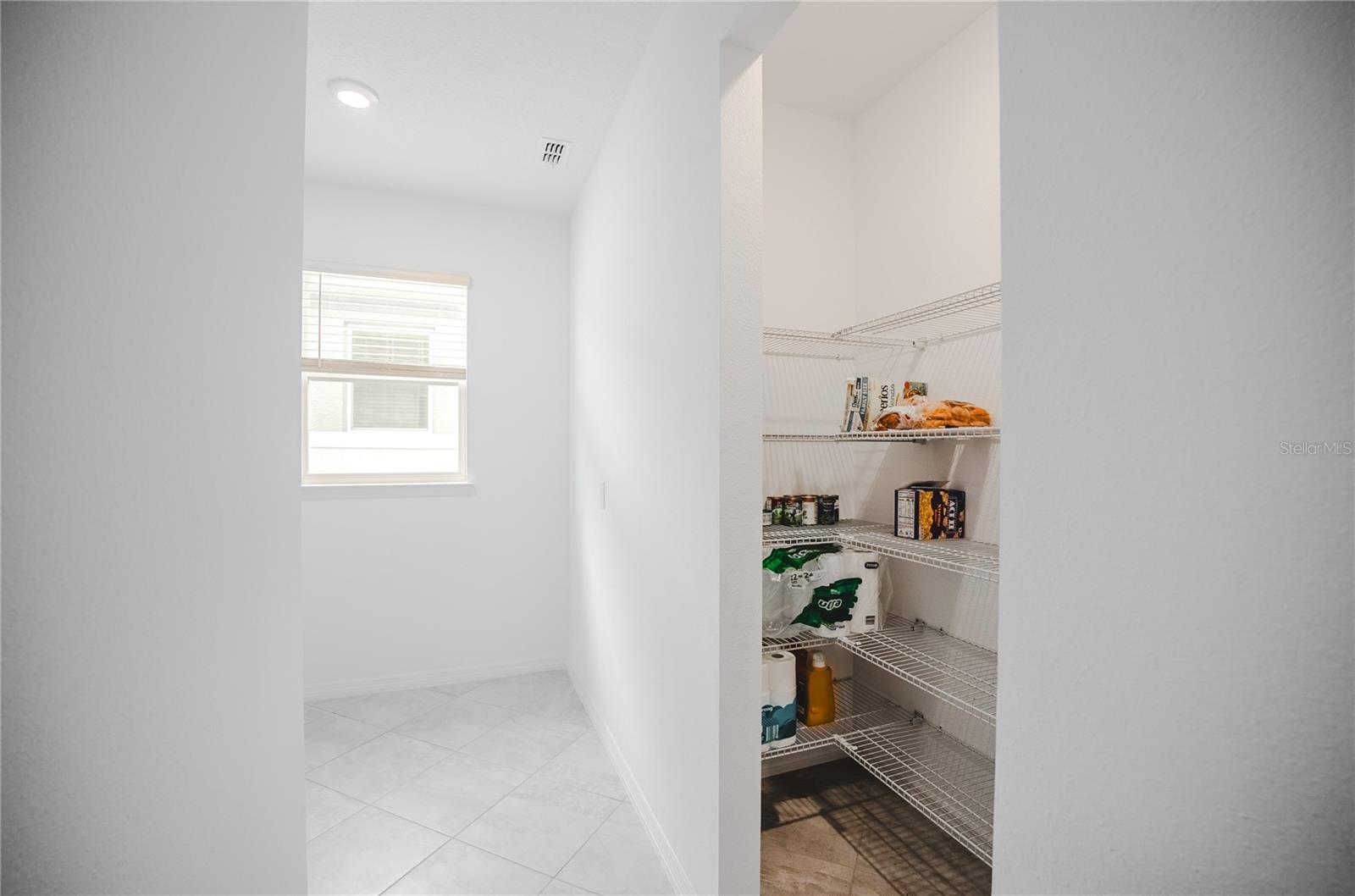 CALESA TOWNSHIP ROAN HILLS - Residential