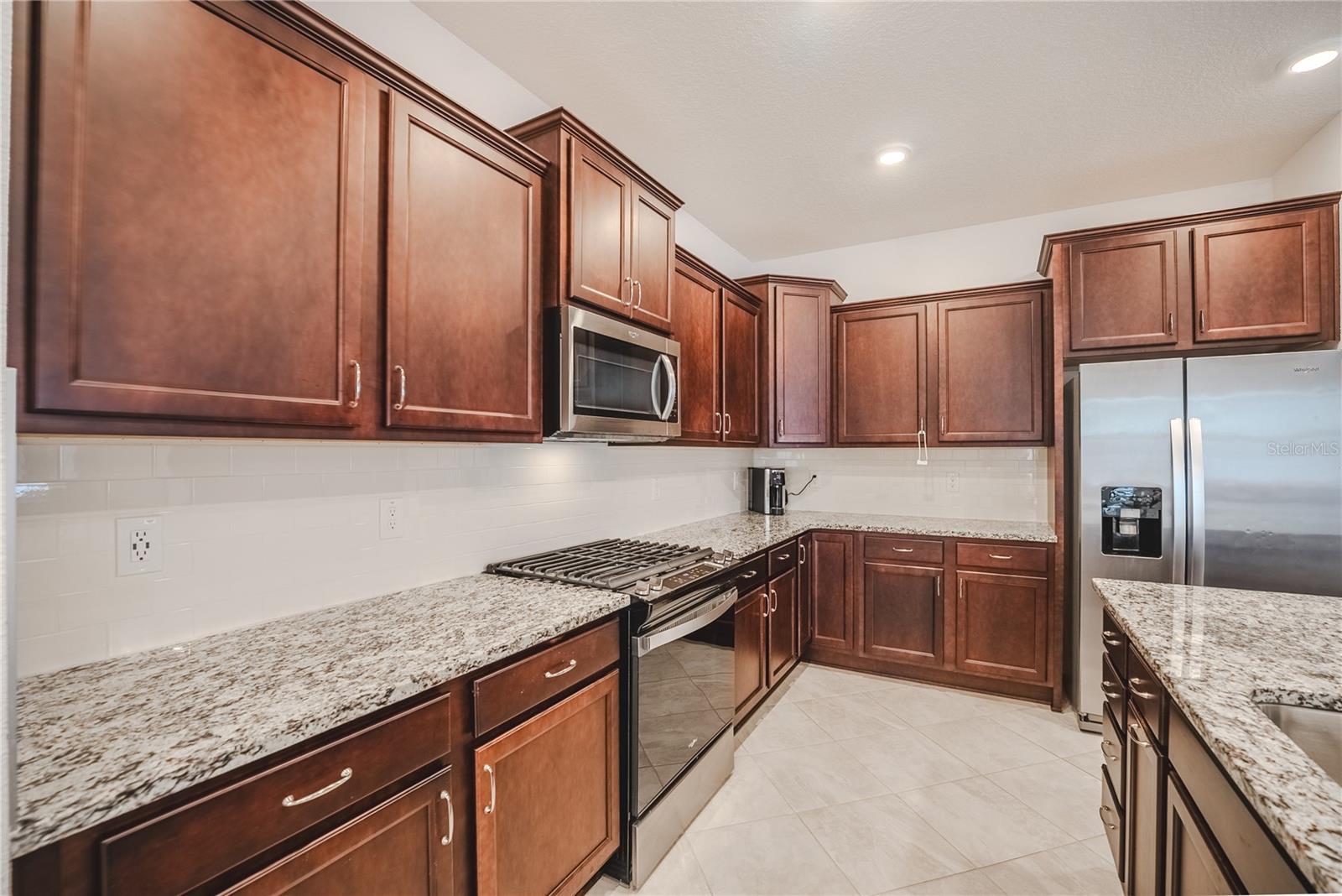 CALESA TOWNSHIP ROAN HILLS - Residential