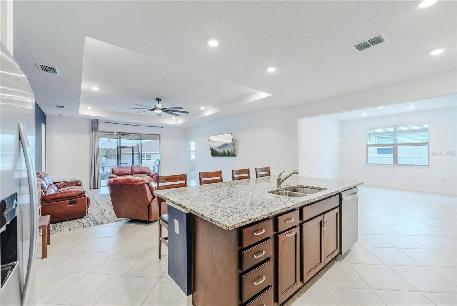 CALESA TOWNSHIP ROAN HILLS - Residential