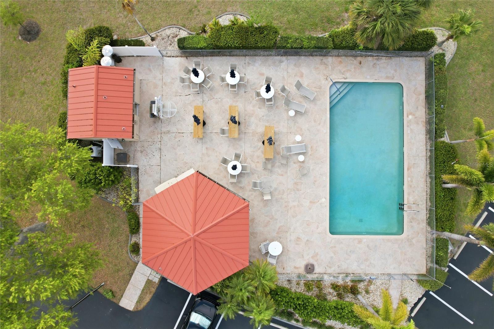 PARADISE GARDEN VILLAS PH 10 - Residential