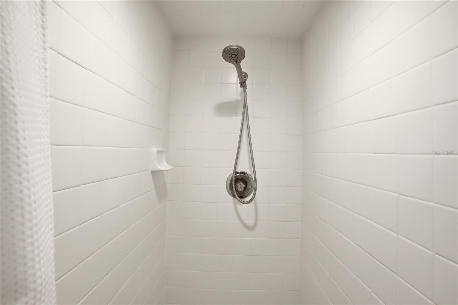 PARADISE GARDEN VILLAS PH 10 - Residential