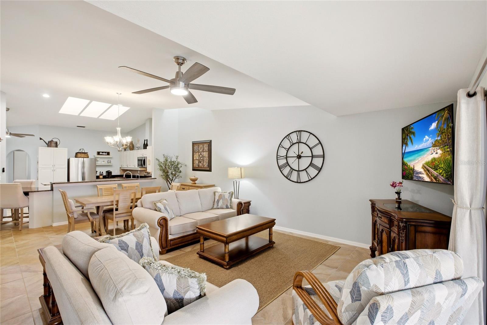 PARADISE GARDEN VILLAS PH 10 - Residential