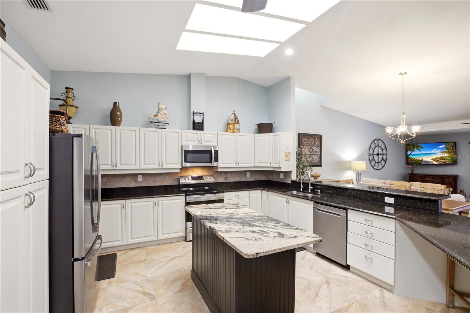 PARADISE GARDEN VILLAS PH 10 - Residential