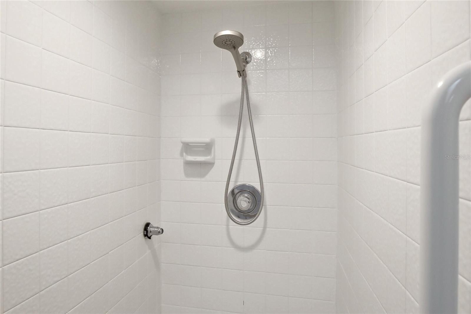 PARADISE GARDEN VILLAS PH 10 - Residential