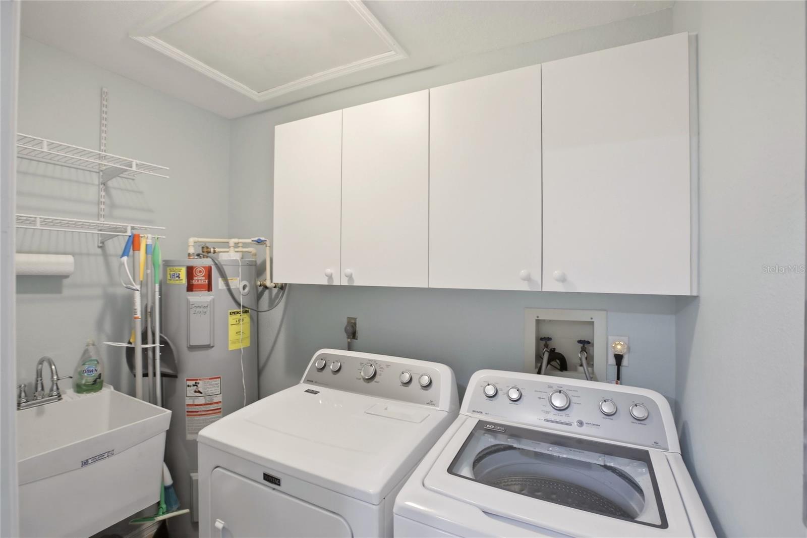 PARADISE GARDEN VILLAS PH 10 - Residential