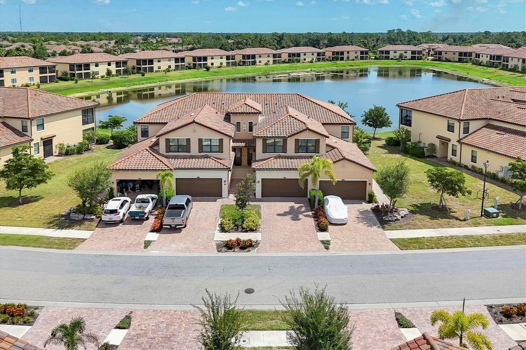 Photo of 12565 Ghiberti Circle #202, Venice, FL 34293 (MLS # N6140058)