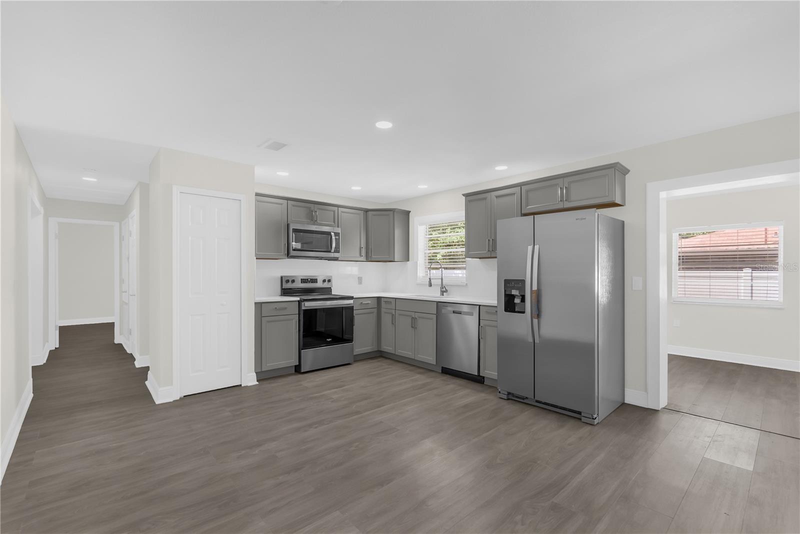 LAKE BARTON SHORES - Residential Lease
