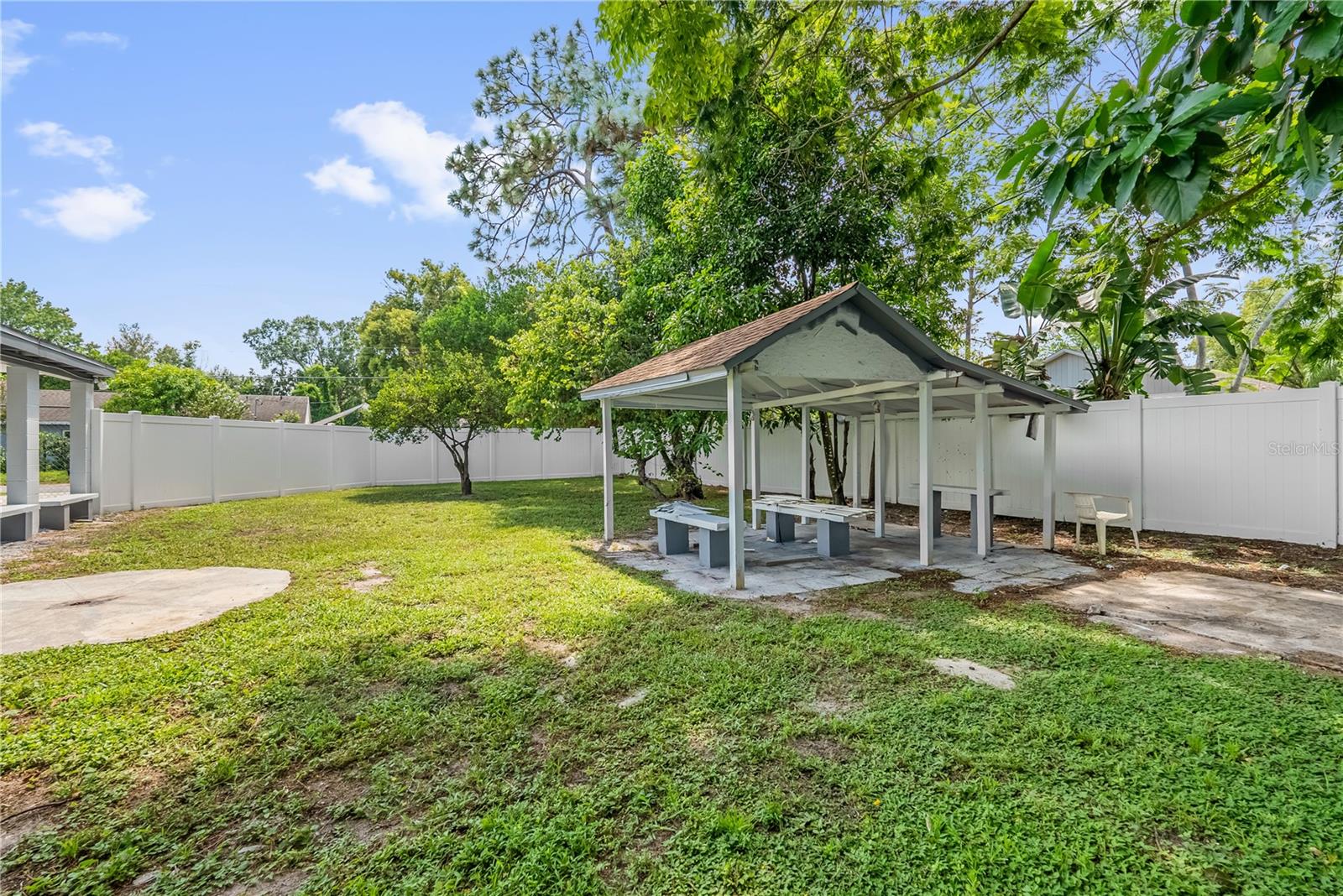 LAKE BARTON SHORES - Residential Lease