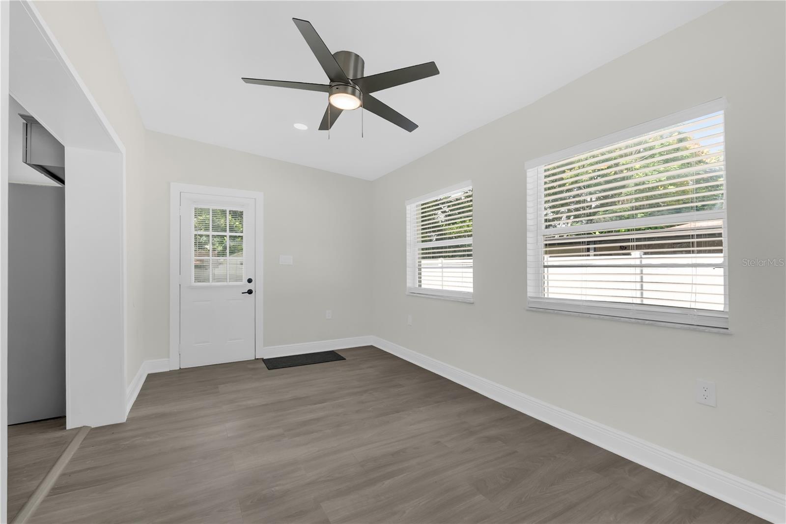LAKE BARTON SHORES - Residential Lease