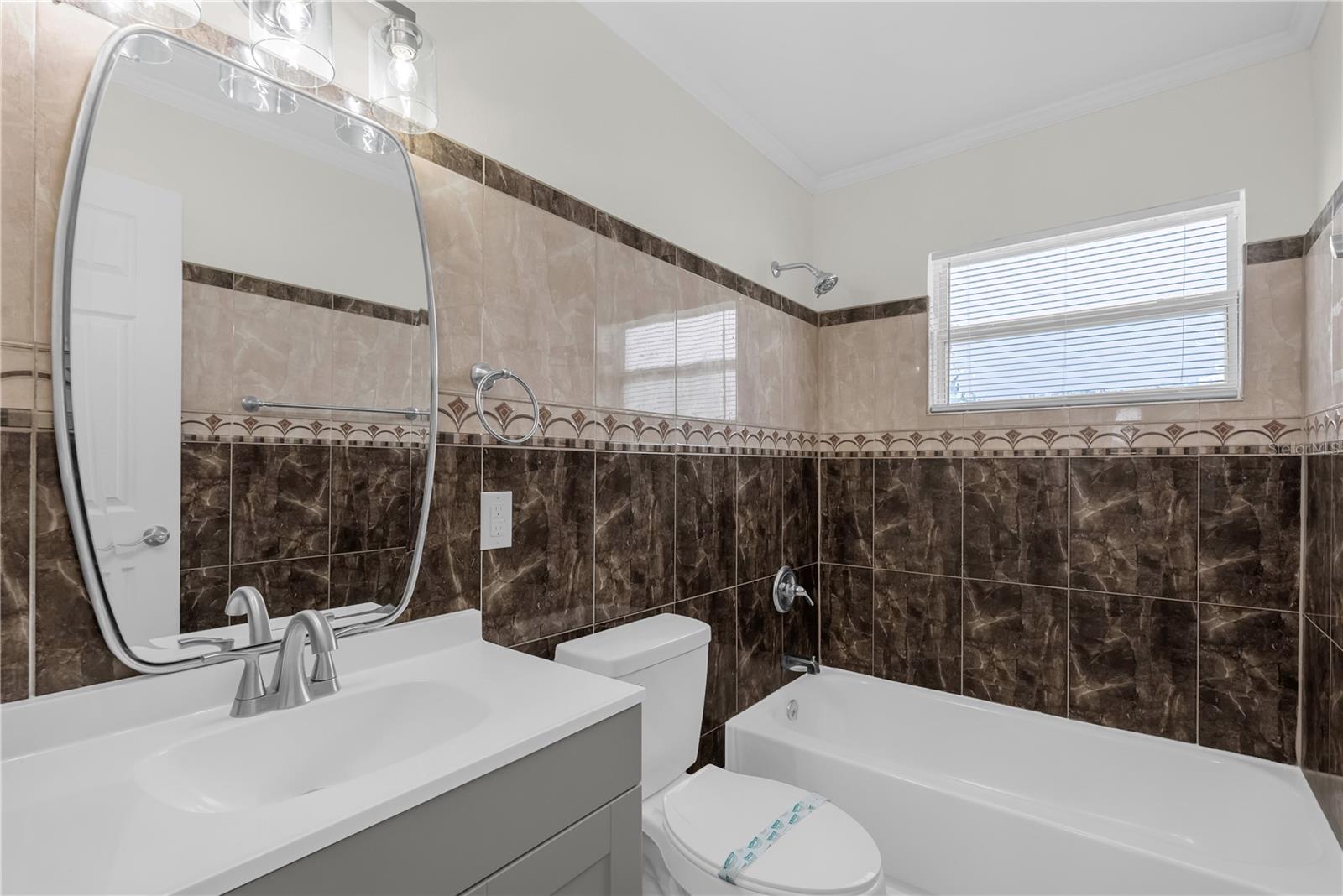 LAKE BARTON SHORES - Residential Lease