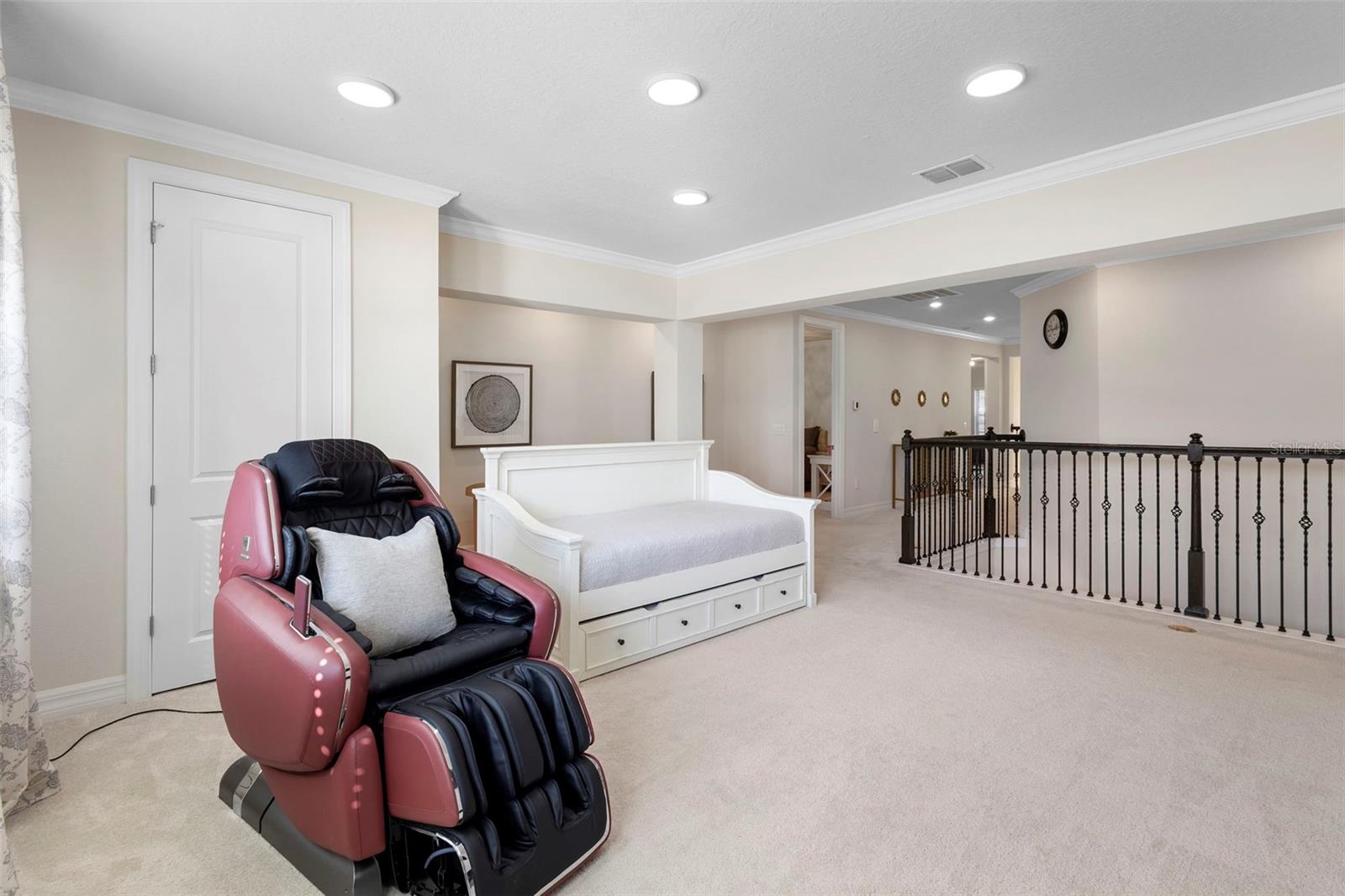 PHILLIPS GROVE TR J - Residential Lease