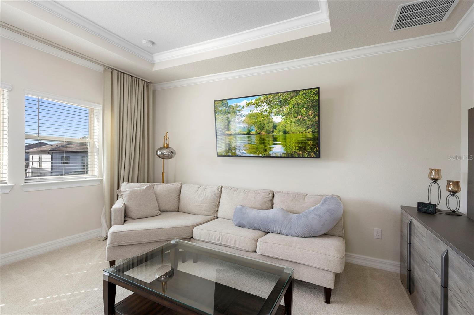 PHILLIPS GROVE TR J - Residential Lease