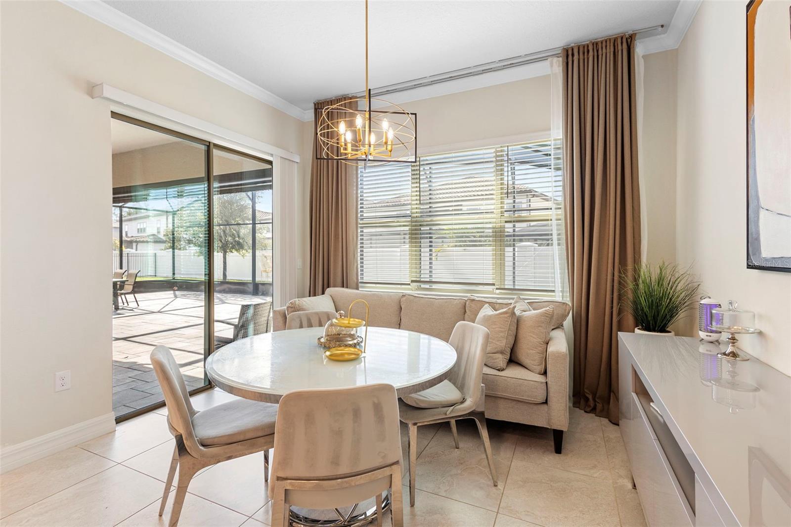 PHILLIPS GROVE TR J - Residential Lease