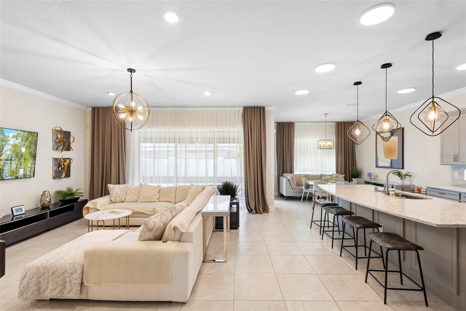 PHILLIPS GROVE TR J - Residential Lease