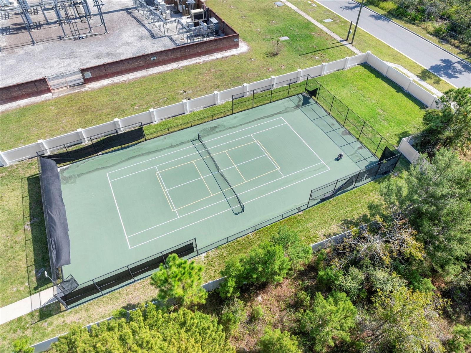 PHILLIPS GROVE TR J - Residential Lease