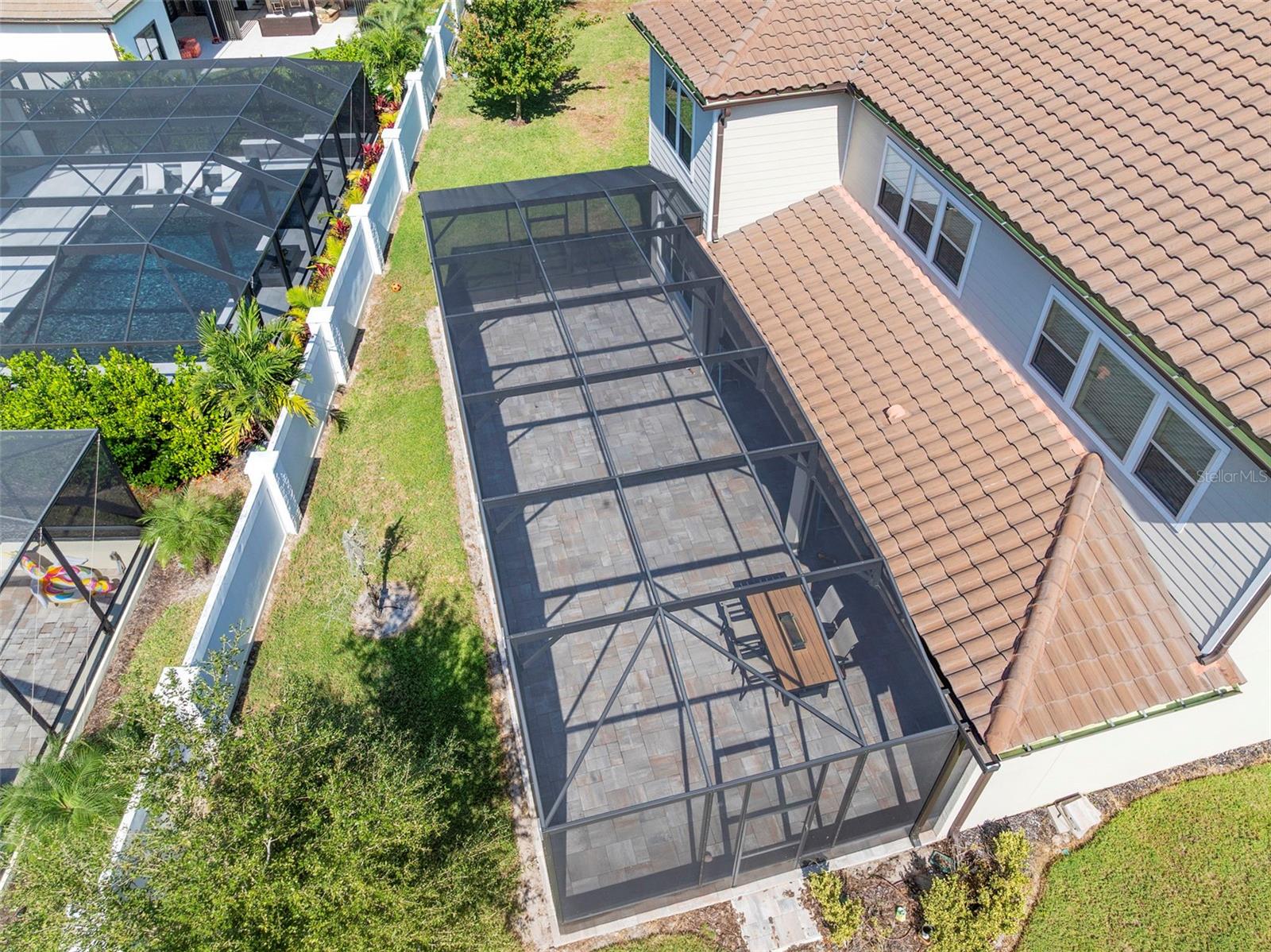 PHILLIPS GROVE TR J - Residential Lease