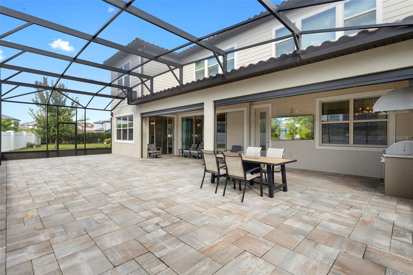 PHILLIPS GROVE TR J - Residential Lease