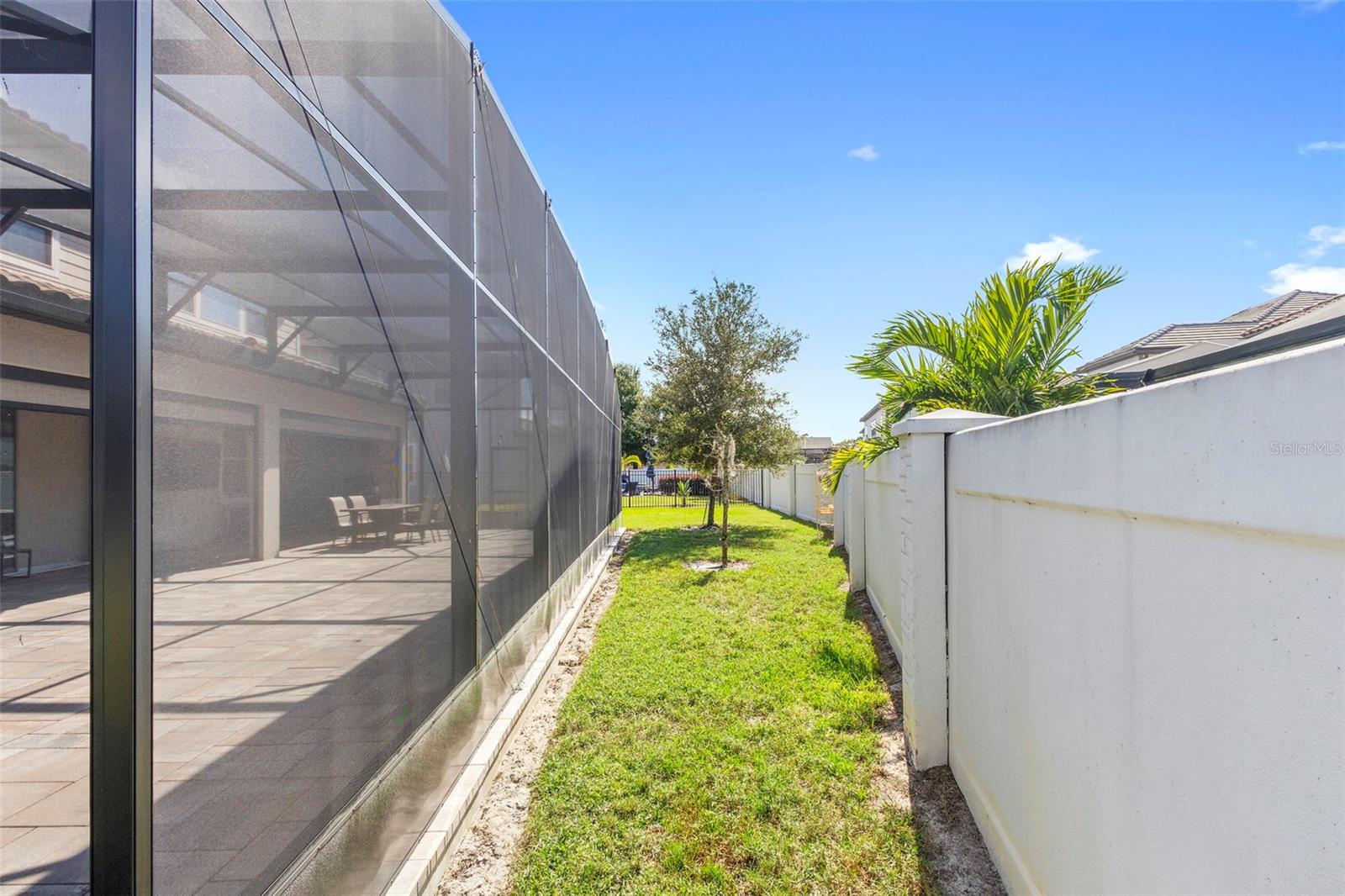 PHILLIPS GROVE TR J - Residential Lease