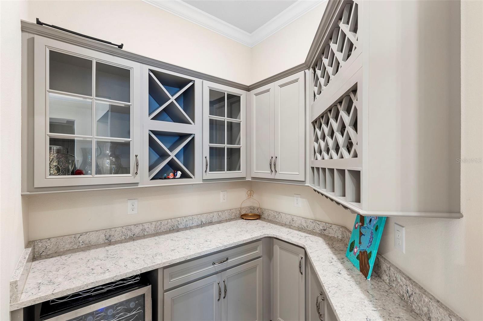 PHILLIPS GROVE TR J - Residential Lease