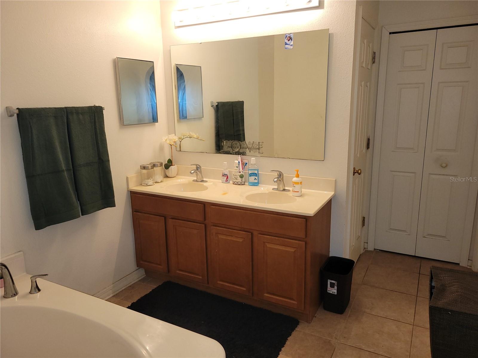 SHEARWATER ESTATES - Residential