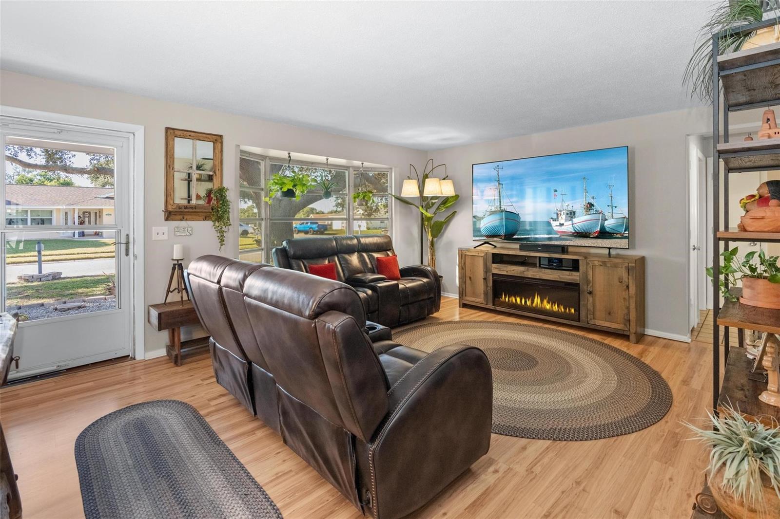 OAKHURST ACRES 3RD ADD - Residential