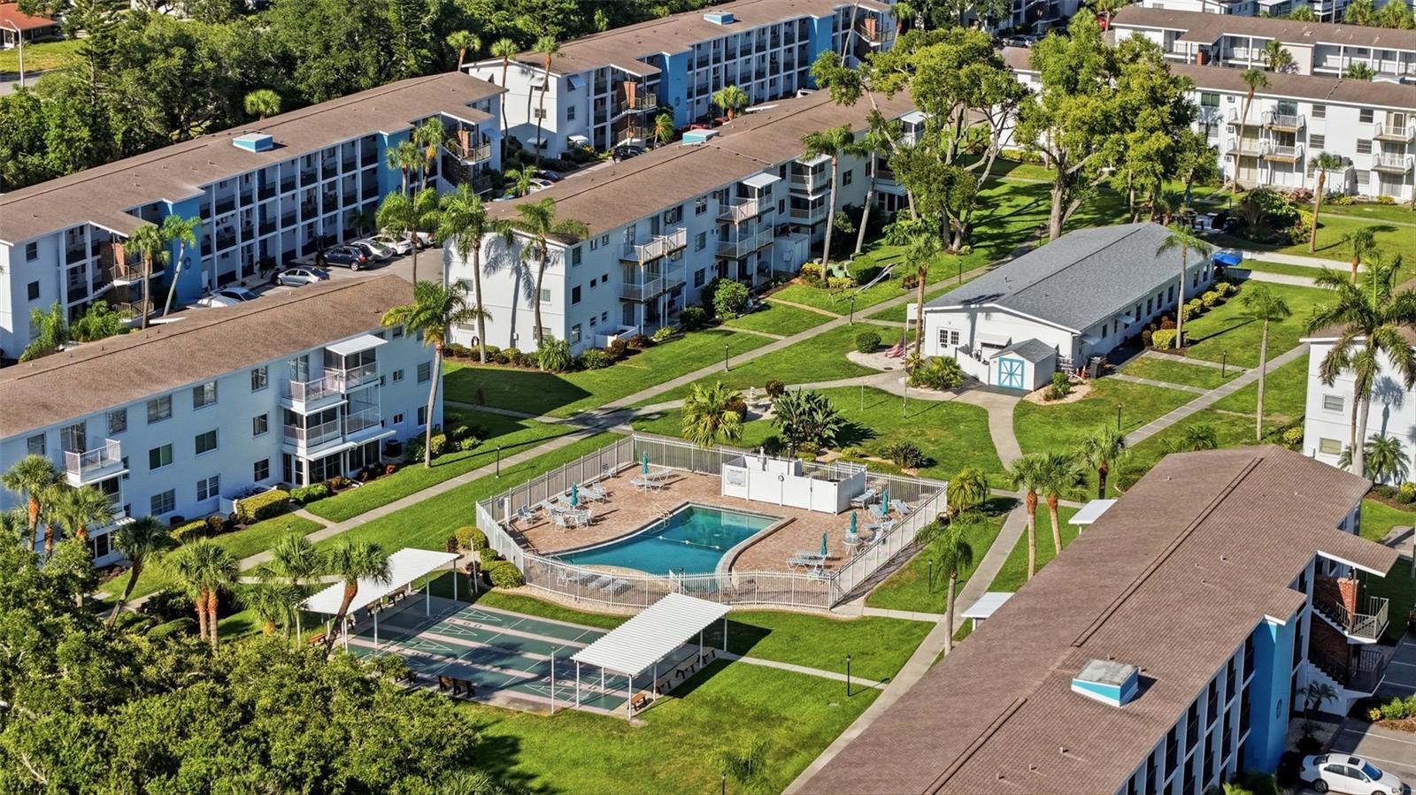 THE FOURTH BAYSHORE - Residential