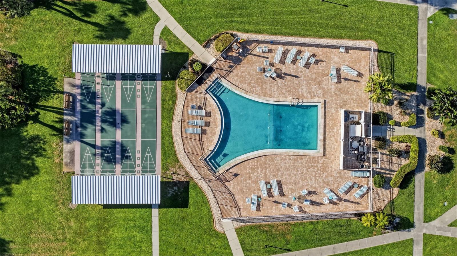 THE FOURTH BAYSHORE - Residential