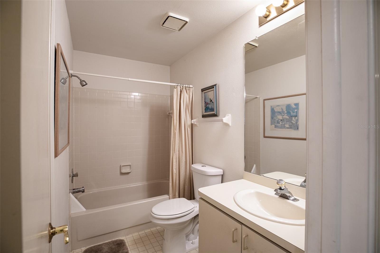 SUMMERLIN WOODS CONDO 1 - Residential