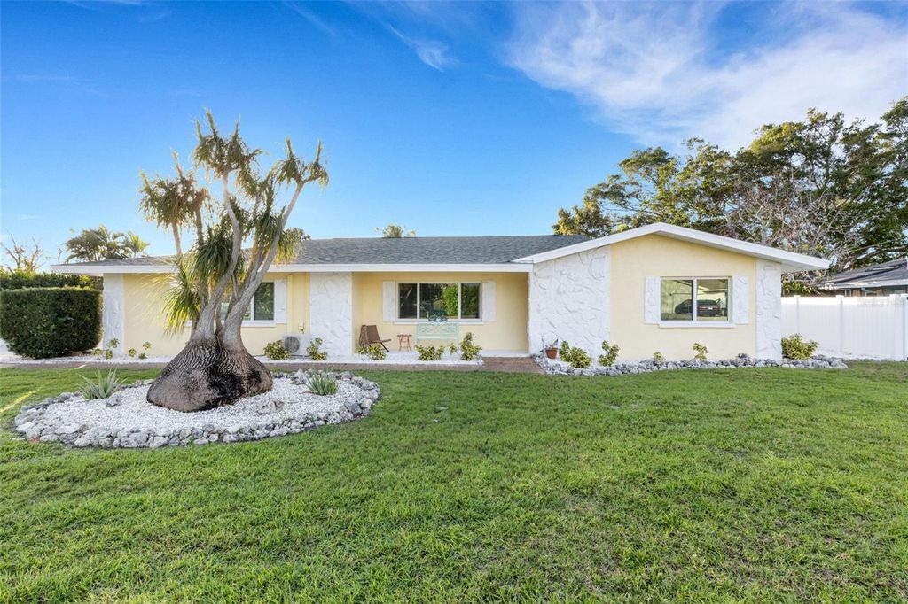 Photo of 1808 78th Street NW, Bradenton, FL 34209 (MLS # A4678262)